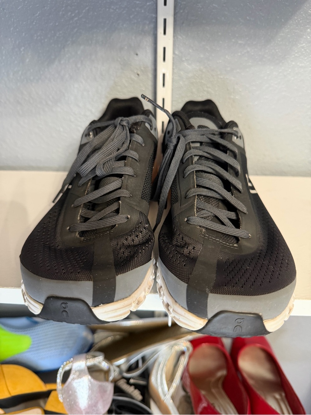 On Cloud Women's Black Peach Athletic Running Shoes - Picture 4 of 7